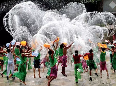 泰国泼水节为啥那么令人向往